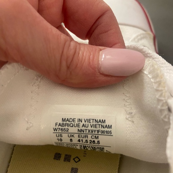Men’s white Converse low-top, size 10 - Picture 3 of 5